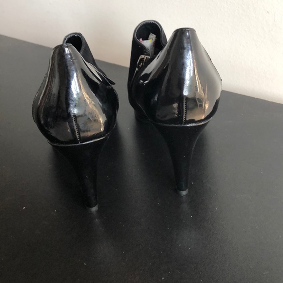 Bandolino Suede Boots - Picture 5 of 8